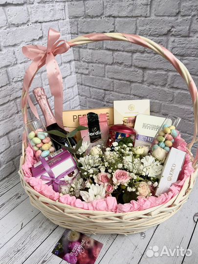 Подарочная корзина, вкусный подарок