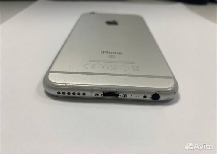Телефон iPhone 6s