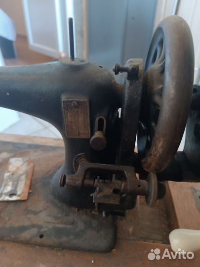 Швейная машинка 1870-1895 года