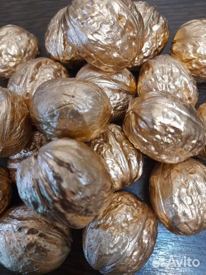 Орех новогодний с талисманом и предсказанием