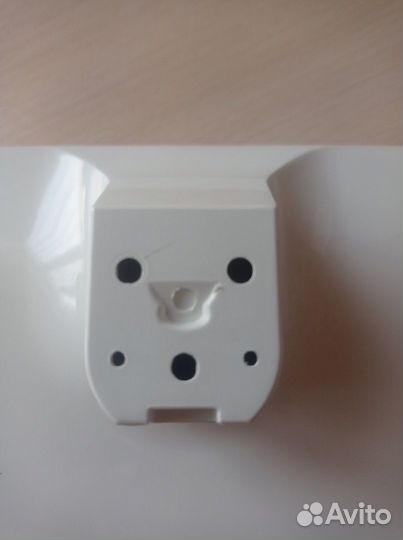 Подставка-кронштейн под телевизор