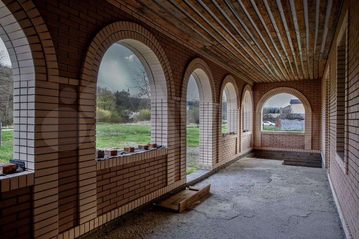 Дом 471 м² на участке 15 сот.