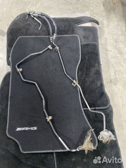 Трубка охлаждения правая АКПП Mercedes A2042701227