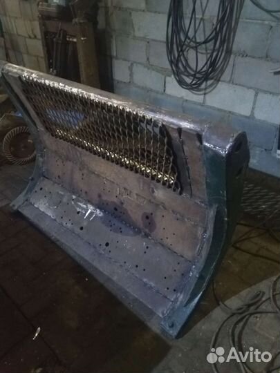 Лесной нож толкатель