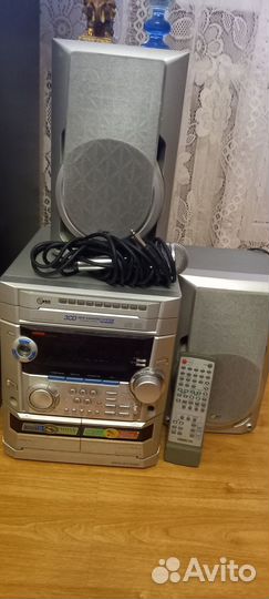 Музыкальный центр с караоке. Действующий