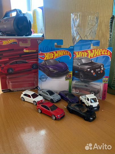 Машинк hot wheels
