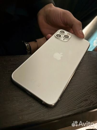 iPhone 11 Pro, 64 ГБ