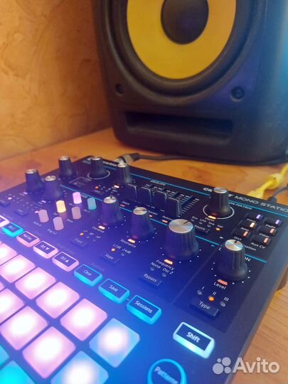 Novation Circuit Mono Station