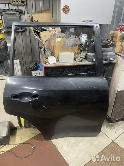 Дверь на машину