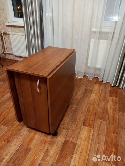 Стол