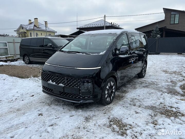 Hyundai Staria 2.2 AT, 2024, 33 км