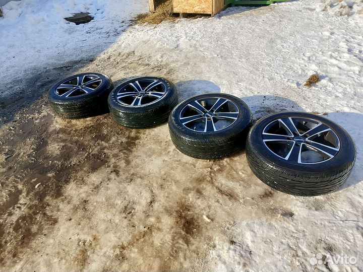 Maxxis MA-Z4S Victra 205/55 R16