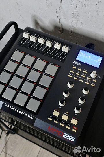 Akai MPD26 – идеален midi-контроллер для битмейкин