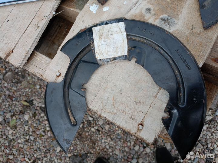 Пыльники тормозных дисков Renault Logan 1