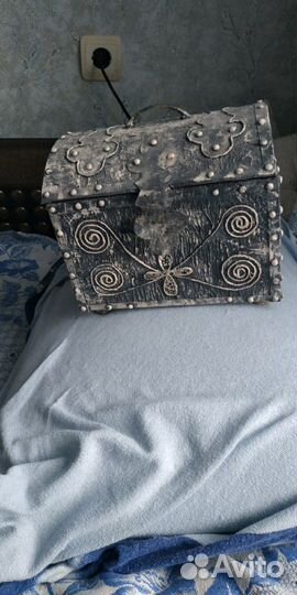 Сундучок-шкатулка