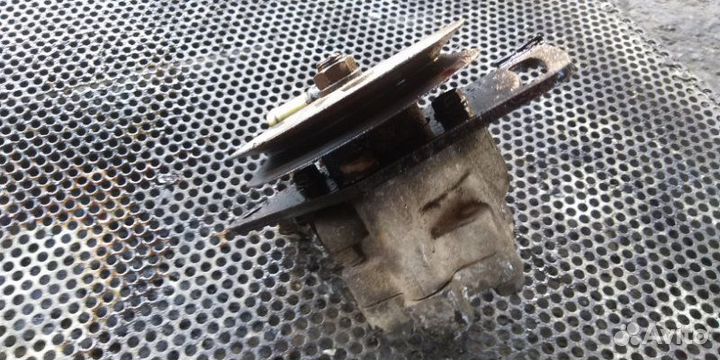 Насос гур Kia Sportage MK1 FE 2.0 sohc