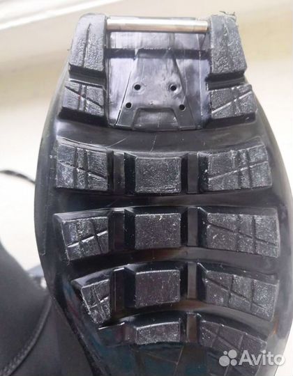 Ботинки для беговых лыж 