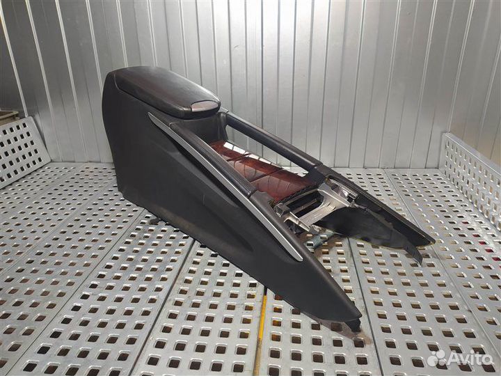 Подлокотник передний Mercedes Ml-Class W164