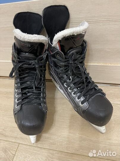 Хоккейные коньки bauer X700