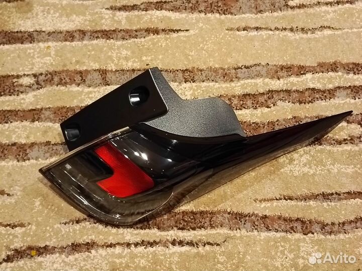 Новый задний правый фонарь Opel Crossland X
