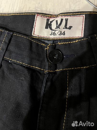 Джинсы разные