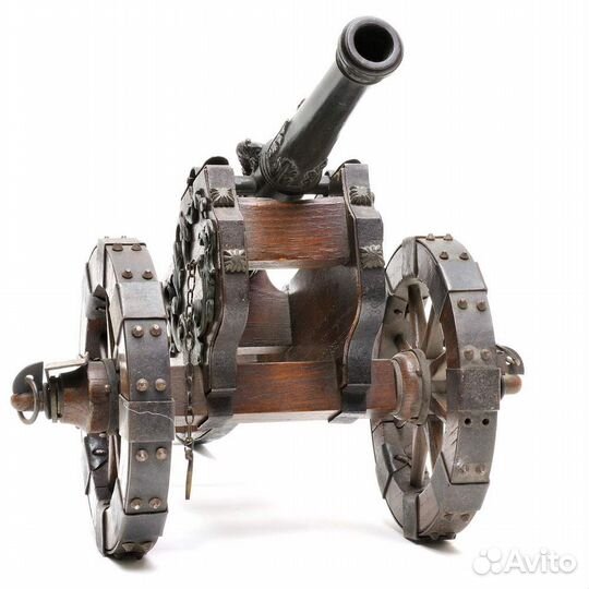 Коллекционная антикварная модель испанского орудия