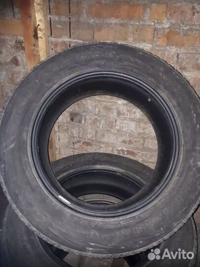 Bridgestone Blizzak Ice 235/65 R18