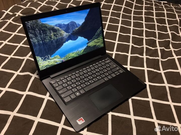 Ноутбук Lenovo