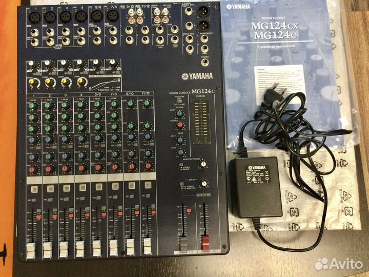 Микшерный пульт Yamaha MG 124C (новый)