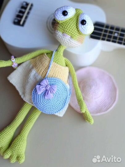 Лягушка вязаная игрушка ручной работы