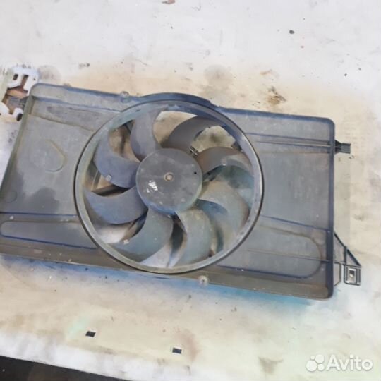 Вентилятор радиатора Форд Фокус 2