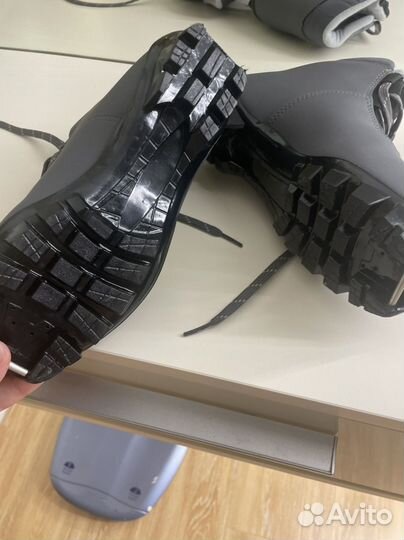 Лыжные ботинки классические