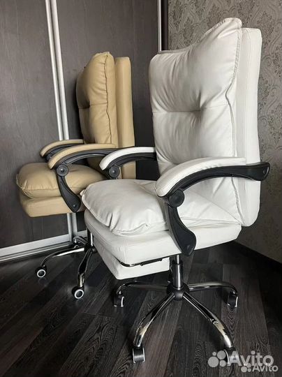 Компьютерное офисное кресло с массажем (новые)