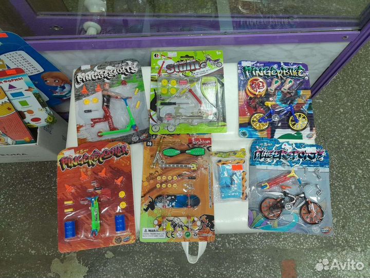 Игрушка пальчиковые скейты самокаты фингербайки