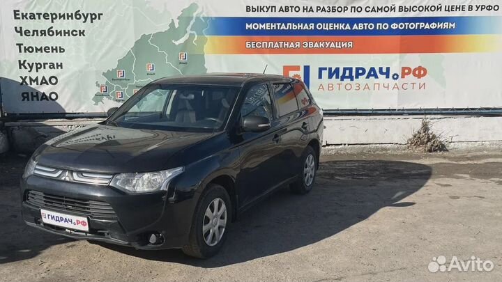 Обшивка двери задней левой Mitsubishi Outlander (G