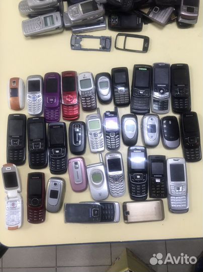 Старые кнопочные телефоны Samsung