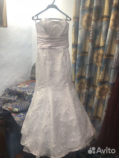 Свадебное платье 44