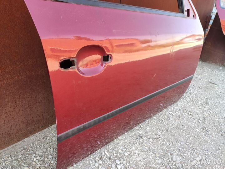 Дверь передняя правая Skoda Octavia Tour a4
