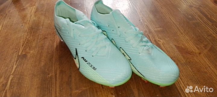 Футбольные бутсы nike 37.5 размер