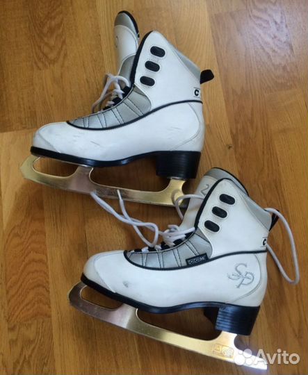 Коньки фигурные женские 39 размер