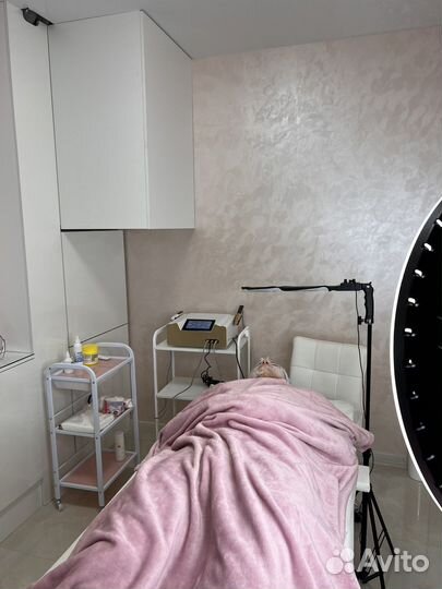 Тележка косметологическая