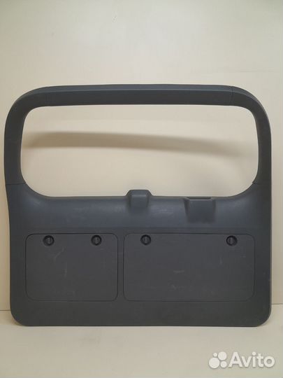 Обшивка двери багажника Toyota Land Cruiser Prado