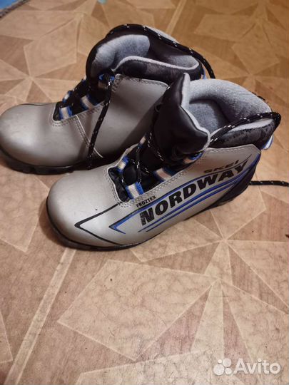 Лыжные ботинки 31р