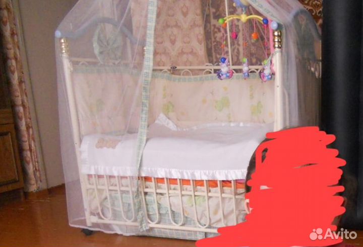 Детская кроватка
