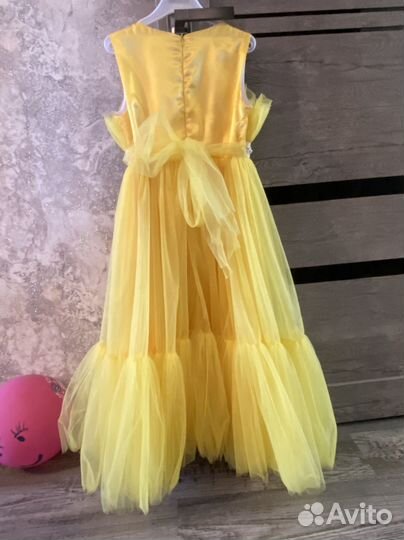 Платье для девочки праздничное