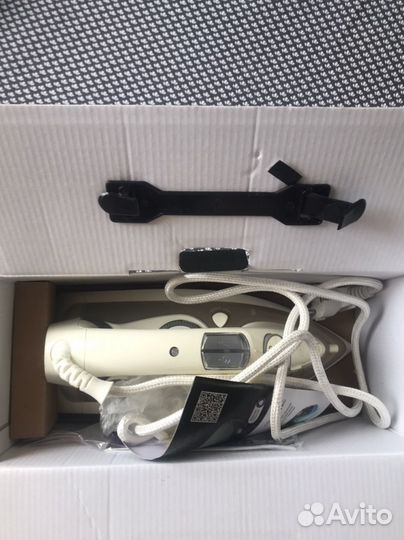 Утюг Redmond RI-C289