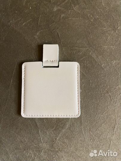 Металлическое зеркало shein с чехлом