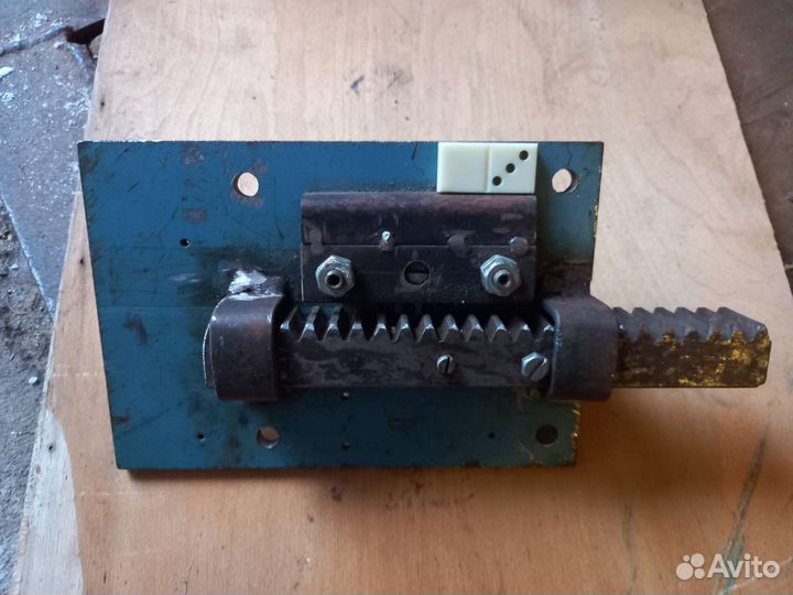 Замок гаражный внутренний