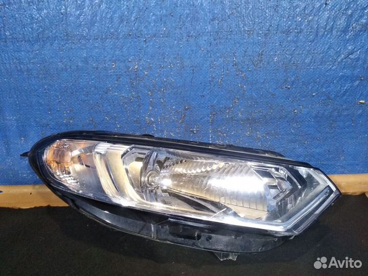 Фара правая Ford EcoSport