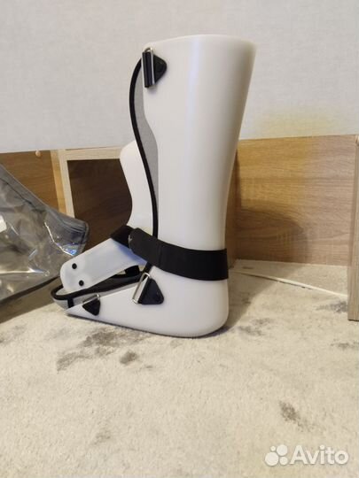 Тутор на стопу